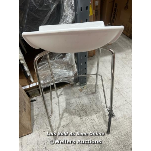 96 - PAIR OF WHITE BAR STOOLS, 90CM H / COLLECTION FROM DARTFORD / DELIVERY AVAILABLE / SEE IMAGES FOR CO... 