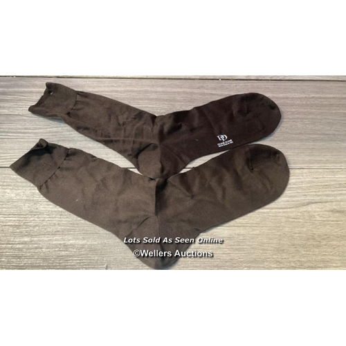 4021 - DORE DORE SOCK FIL DCOS FLAT 42-43 10854/CAF� / APPEARS NEW / SIZE 42-43