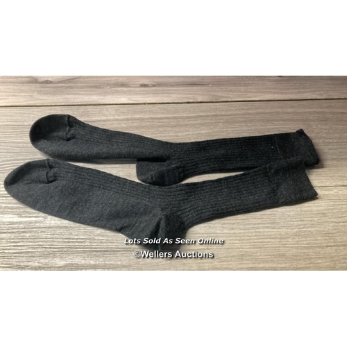 4121 - DORE DORE SOCK WOOL RIB 44-45 11815/ANTHRACITE / APPEARS NEW / SIZE 44-45