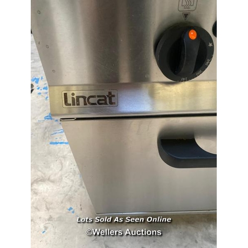 6 - Lincat 0G8005N Combi Cas Grill and Oven / Lot location: Caterfair, 8 Royce Road, Peterborough, PE1 5... 