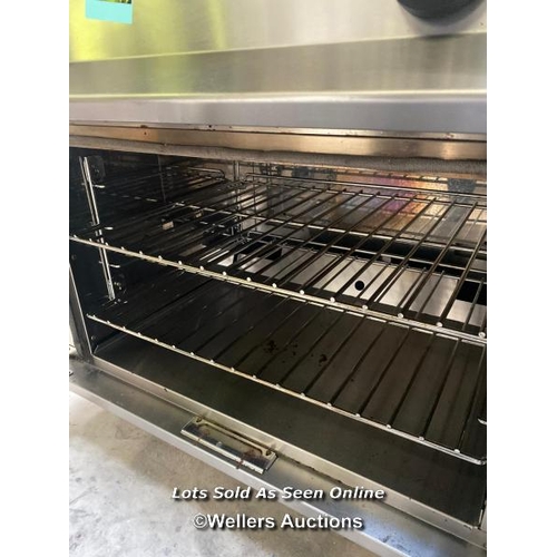 6 - Lincat 0G8005N Combi Cas Grill and Oven / Lot location: Caterfair, 8 Royce Road, Peterborough, PE1 5... 