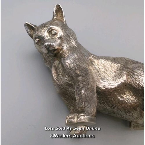 7 - Solid silver Cat model, hallmarked London 2000 (millennium hallmark) CJI. Gross weight 300g, height ... 