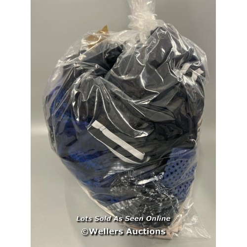 3005 - BAG OF PRE-OWNED LADIES CLOTHING / T32