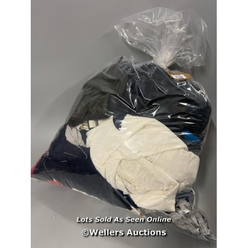 3014 - BAG OF PRE-OWNED LADIES CLOTHING / T35