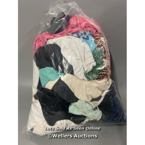 3027 - BAG OF PRE-OWNED LADIES CLOTHING / T30