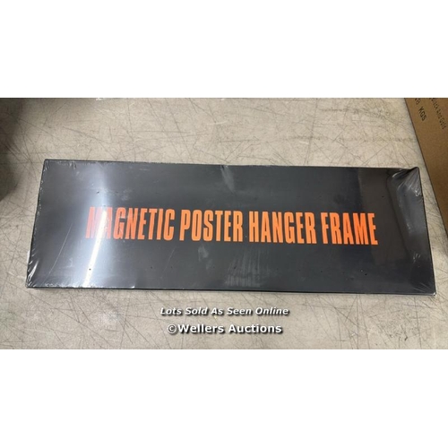 9107 - MAGNETIC POSTER HANGER FRAME / NEW / H74