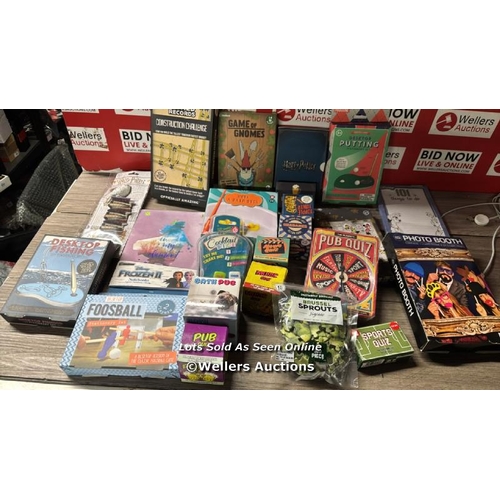 9237 - LARGE SELECTION OF MIXED GAMES AND TRIVIA / PLEASE SEE IMAGES FOR CONTENTS / NEW / G34