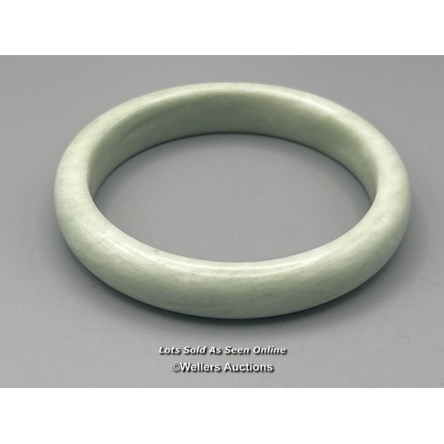 45 - Jade bangle, width 1.2cm cross section, internal diameter 6.2cm, gross weight 45.45g / SF