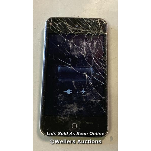 9515 - APPLE IPOD TOUCH 4 / 16GB / SN: C3RJMLWTF96T / I-CLOUD ACCOUNT UNLOCKED / SCREEN DAMAGE