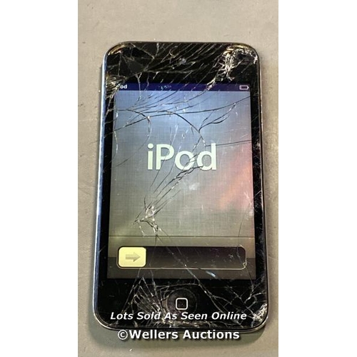 9519 - APPLE IPOD TOUCH 4 /32GB / SN:C3TGVB2JDT77 / I-CLOUD ACCOUNT UNLOCKED / SCREEN DAMAGE