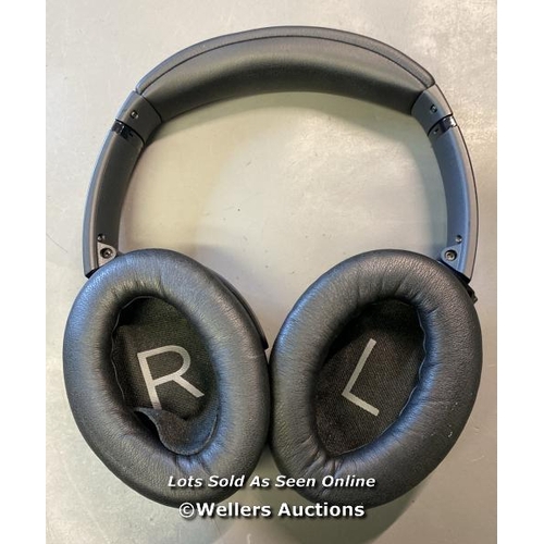 9610 - HEAPHONES: BOSE WITH CASE / MODEL 437310 / SN: 083501T12583142AE