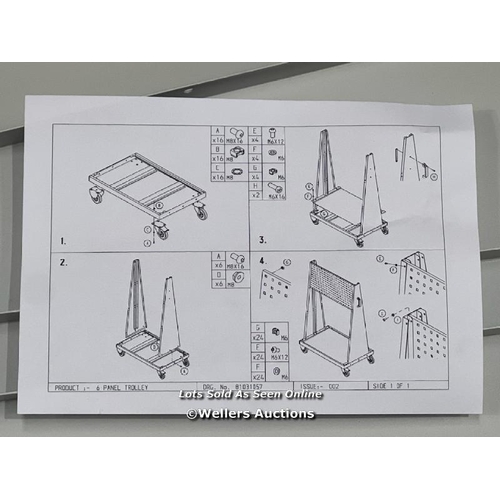 53 - THREE PANEL METAL TROLLEY ON WHEELS, APPEARS NEW / COLLECTION FROM DARTFORD / DELIVERY AVAILABLE / S... 