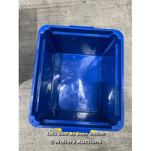 61 - REALLY USEFUL 35 L SOLID BLUE STORAGE BOX - SLIGHTLY DAMAGED LID / RRP: 40.80 / COLLECTION FROM DART... 