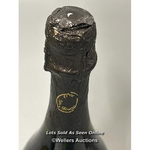 132 - A bottle of vintage 1992 Cuvee Dom Perignon Champagne, 750ml, 12.5% Vol.