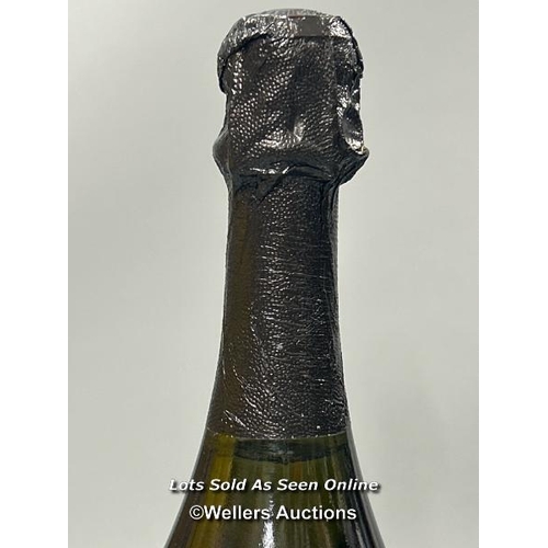 136 - Boxed bottle of vintage 1996 Cuvee Dom Perignon Champagne, 750ml, 12.5% Vol.