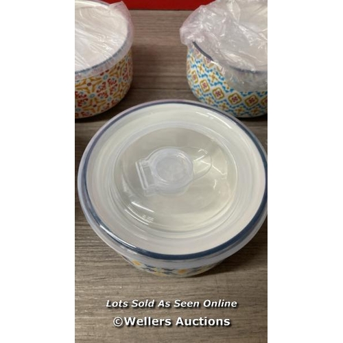 6100 - SIGNATURE STONEWARE BOWLS WITH LIDS, 6 PACK / MINIMAL IF ANY SIGNS OF USE   / E41