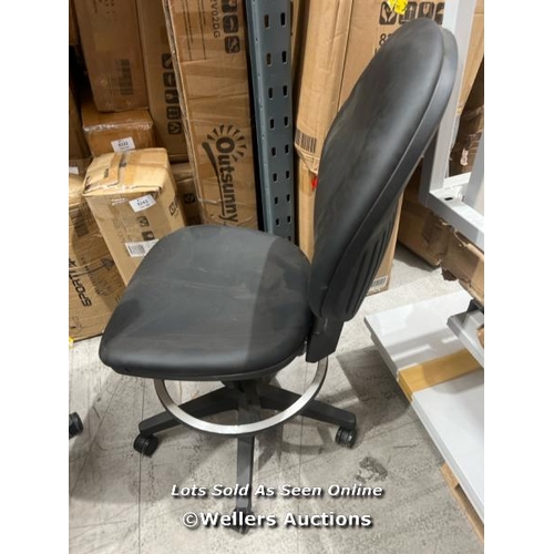 121 - TOPSTAR HEAVY DUTY WORKSHOP CHAIR BLACK / RRP: �194.90 / COLLECTION FROM DARTFORD / DELIVERY AVAILAB... 