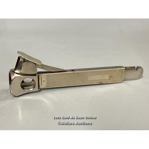 59 - A hallmarked silver cigar cutter by Dottatlis Solingen-Germany, 15 cm, 123g with a varnished pine hu... 