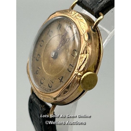 69 - A vintage Art Deco style ladies 9ct gold cased watch by stamped Piramid, Spikins From Dent, London, ... 