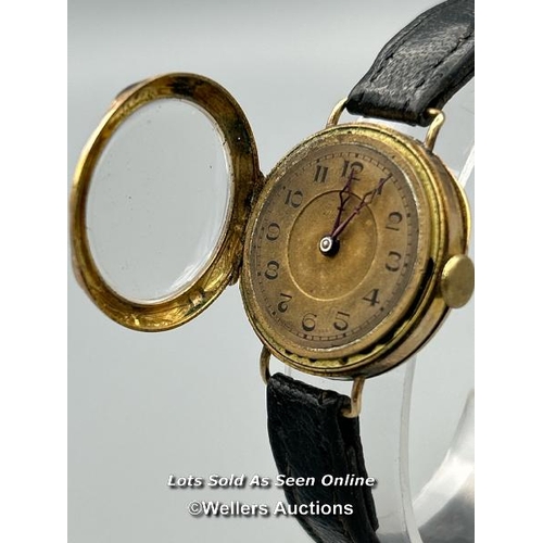 69 - A vintage Art Deco style ladies 9ct gold cased watch by stamped Piramid, Spikins From Dent, London, ... 