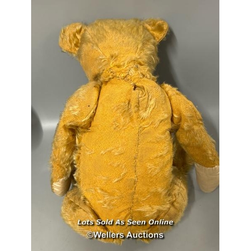 178 - Vintage humpback teddy with working growler, 70cm high with a smaller vintage teddy bear, 56cm high.... 