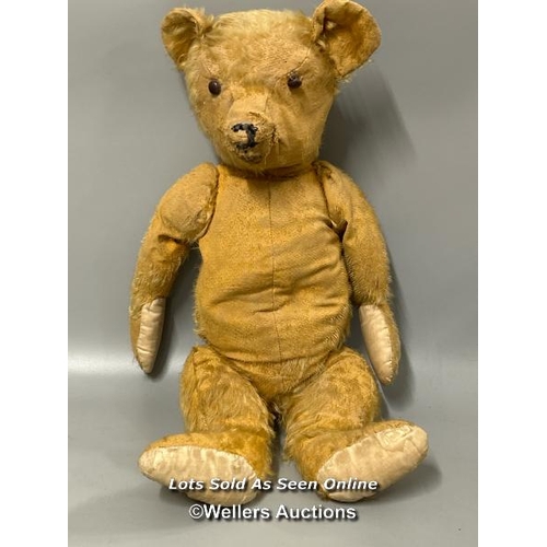 178 - Vintage humpback teddy with working growler, 70cm high with a smaller vintage teddy bear, 56cm high.... 