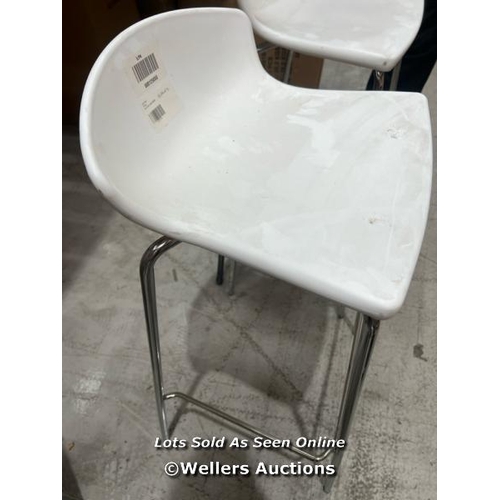 96 - PAIR OF WHITE BAR STOOLS, 90CM H / COLLECTION FROM DARTFORD / DELIVERY AVAILABLE / SEE IMAGES FOR CO... 