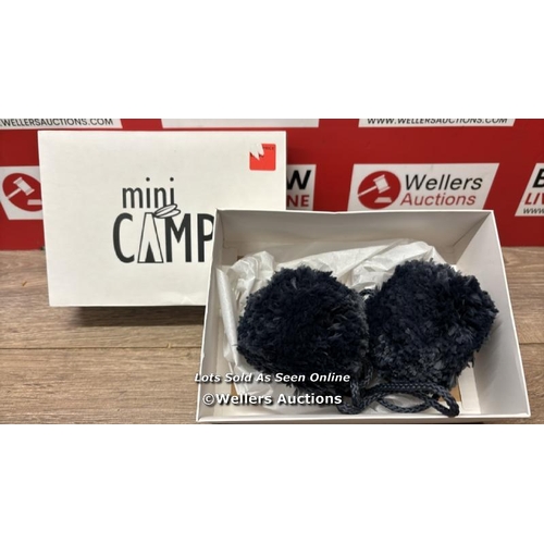 313 - MINI CAMP POM POMS OS GRAPHITE / NEW OPEN BOX
