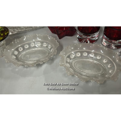 15 - Assorted glassware including boat shaped dish, candle holders and carnival glass bonbon dish / T42