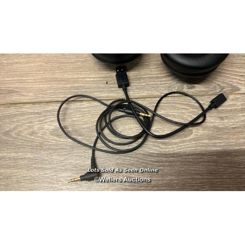 5123 - SONY WHCH720NB NOISE CANCELLING OVEREAR HEADPHONES / POWERS UP, DOES NOT CONNECT TO BLUETOOTH, MINIM... 