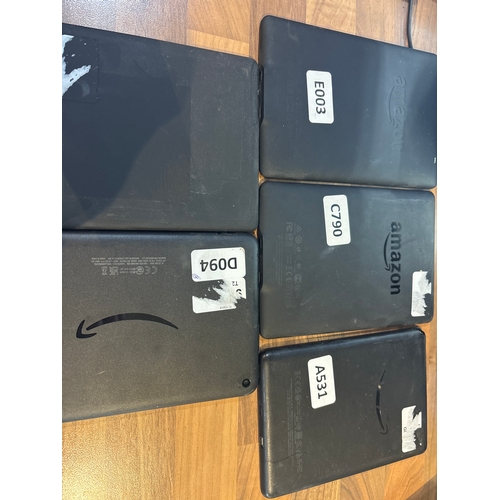 5151 - 5 X AMAZON KINDLES