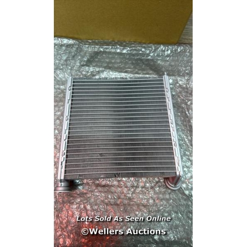 89 - VALEO 715303 HEAT EXCHANGER, INTERIOR HEATING / SIGNS OF USE / E56