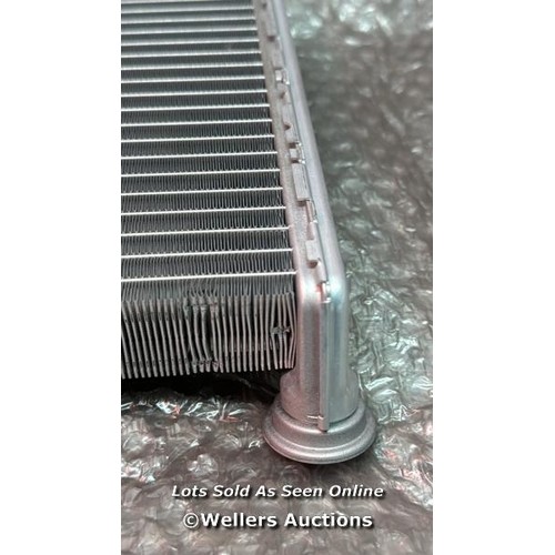 89 - VALEO 715303 HEAT EXCHANGER, INTERIOR HEATING / SIGNS OF USE / E56