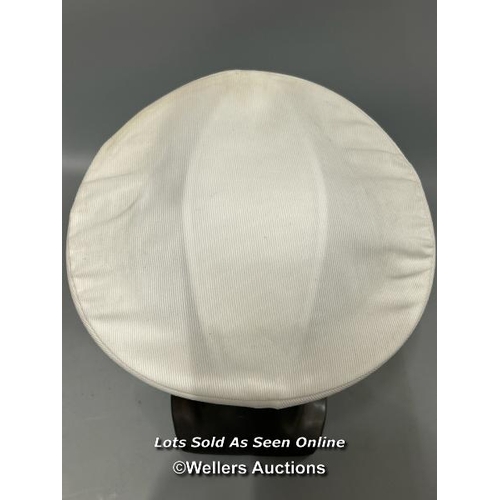 150 - Navy officers cap by Gieves & Hawkes Military No.1 Savile Row London, size 57 ( 7 1/8 ) / minimal si... 