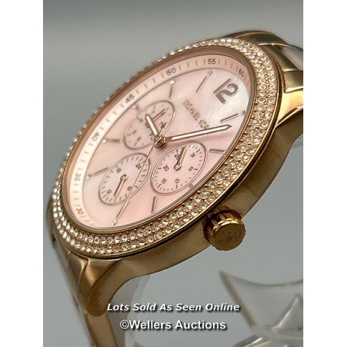 154 - Michael Kors MK-6928  stainless steel ladies watch, signs of use, appears functional / AN47