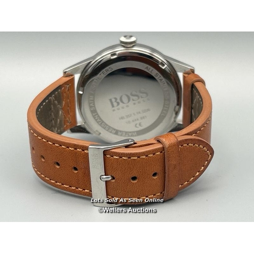 173 - Hugo Boss HB.357.1.14.3226 stainless steel gents watch with leather strap, appears functional, minim... 