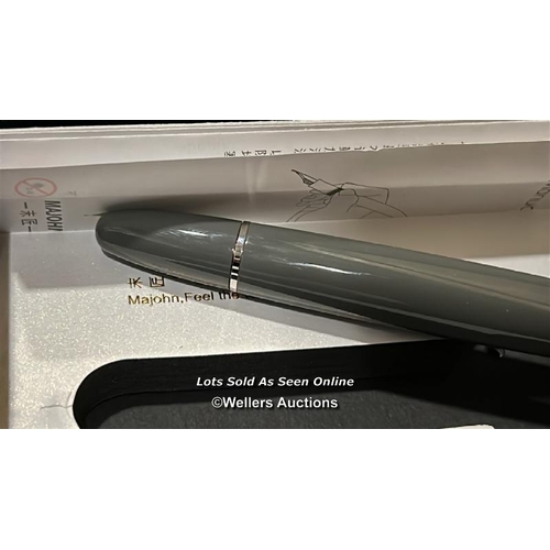 8093 - EROFA MAJOHN P136 PISTON FOUNTAIN PEN EXTRA FINE NIB WITH BOX, GRAY RESIN WRITING PEN SET / MINIMAL ... 