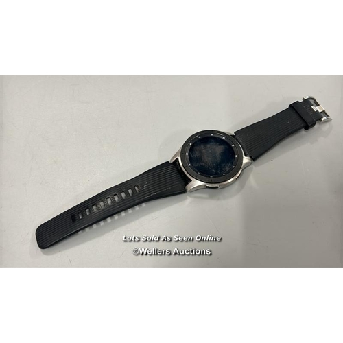 239 - Samsung Galaxy watch model: SM-R805F, no power may need charging / without power supply / signs of u... 