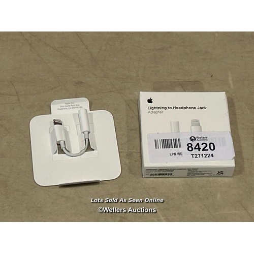 8420 - APPLE LIGHTNING TO 3.5 MM HEADPHONE JACK ADAPTER / MINIMAL SIGNS OF USE/ SEE IMAGES