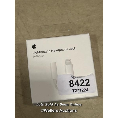 8422 - APPLE LIGHTNING TO 3.5 MM HEADPHONE JACK ADAPTER / MINIMAL SIGNS OF USE/ SEE IMAGES