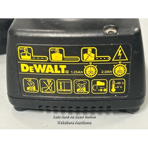 299 - DeWalt DE9091 battery and charger (charger lights up, not fully tested) / AN43