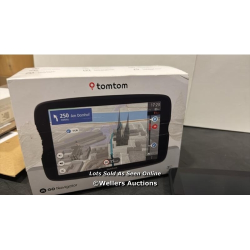 8005 - TOMTOM GO NAVIGATOR CAR SAT NAV (EXTRA-LARGE 7