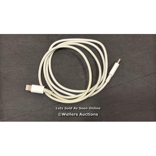 8036 - APPLE USB-C TO LIGHTNING CABLE (1M) / MINIMAL SIGNS OF USE / NOT FULLY TESTED / SEE IMAGES