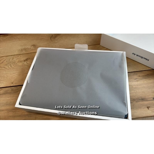 8195 - APPLE MACBOOK AIR 2022 / APPLE M2 CHIP / 8GB RAM / 256GB SSD / 13.6 INCH / MIDNIGHT / MLY33B/A / APP... 