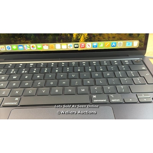 8195 - APPLE MACBOOK AIR 2022 / APPLE M2 CHIP / 8GB RAM / 256GB SSD / 13.6 INCH / MIDNIGHT / MLY33B/A / APP... 