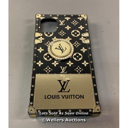 9552 - LOUIS VUITTON PHONE CASE IP11 6.1