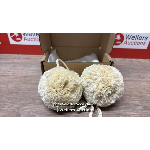 323 - MINI CAMP POM POMS OS BEIGE / NEW OPEN BOX