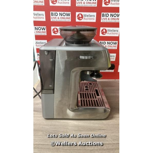 2052 - SAGE BARISTA EXPRESS BES875BSS PUMP COFFEE MACHINE / POWERS UP / SIGNS OF USE / A15