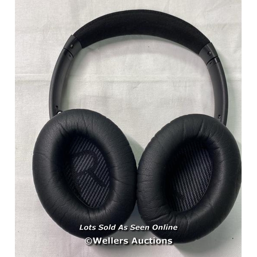 9831 - BOSE HEADPHONES/ FOAM DAMAGED