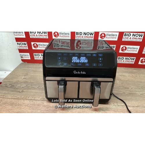 2061 - SUR LA TABLE AIR FRYER WITH X2 3.8L DRAWERS / POWERS UP / SIGNS OF USE / PALLET 2